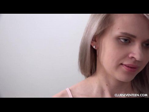 Novinha mulheres 18 esta toda pelada em foda